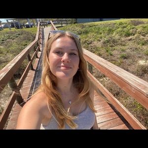 Meet your Posher, Kaylee